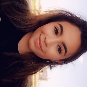 Meet your Posher, Caroline